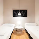 Magnificent 4 Bedroom In Eixample Apartamento Barcelona