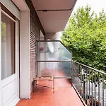 Magnificent 4 Bedroom In Eixample Apartamento *