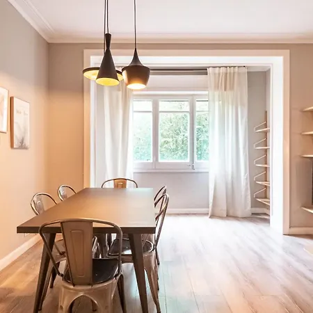 Magnificent 4 Bedroom In Eixample Apartamento Barcelona