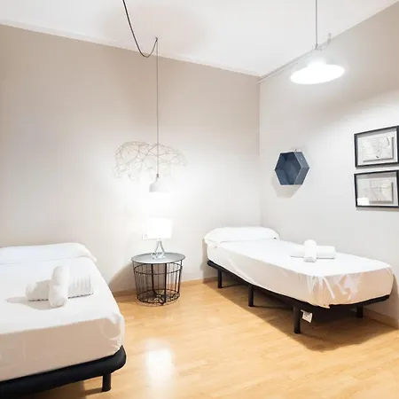 Magnificent 4 Bedroom In Eixample * Barcelona