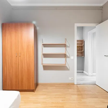 Magnificent 4 Bedroom In Eixample