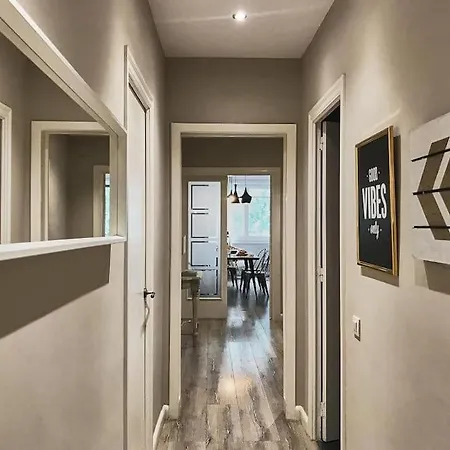 דירה Magnificent 4 Bedroom In Eixample *