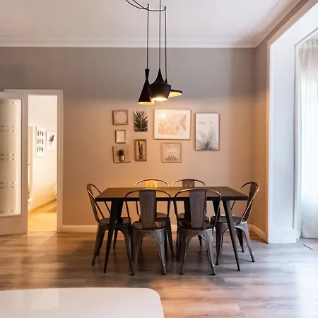 Magnificent 4 Bedroom In Eixample *
