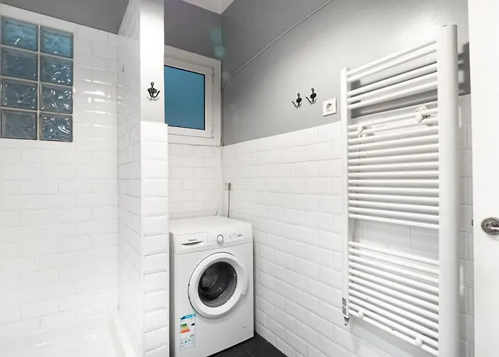 Magnificent 4 Bedroom In Eixample Appartamento *