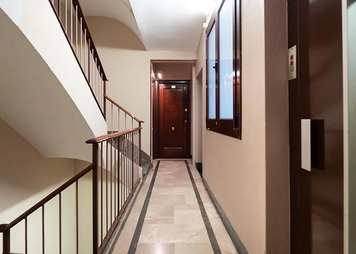 Magnificent 4 Bedroom In Eixample Appartamento