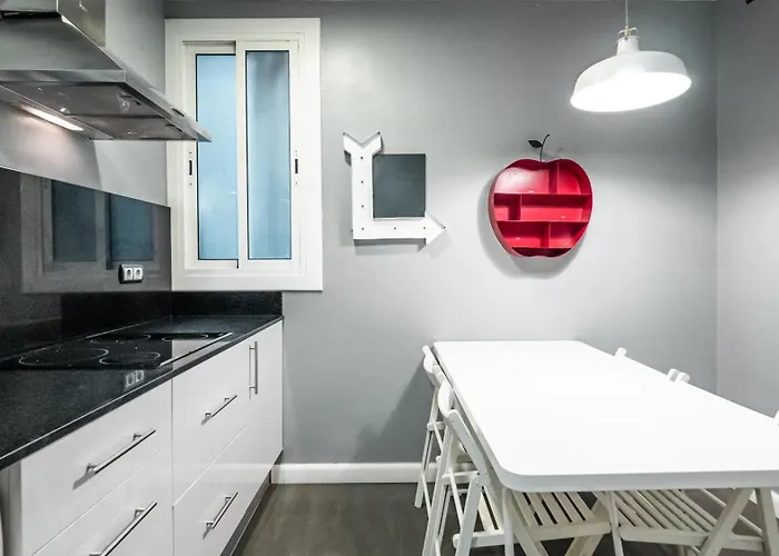 Magnificent 4 Bedroom In Eixample Appartamento *