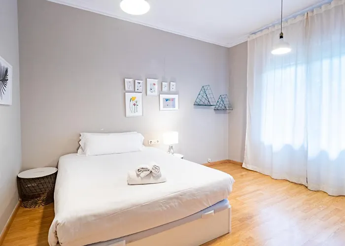 Magnificent 4 Bedroom In Eixample *