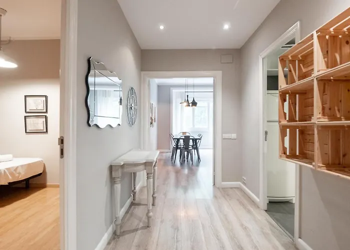Magnificent 4 Bedroom In Eixample