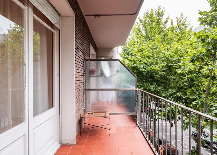 Magnificent 4 Bedroom In Eixample Appartamento *
