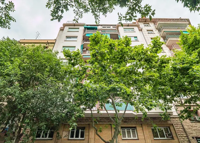 Appartamento Magnificent 4 Bedroom In Eixample Barcellona